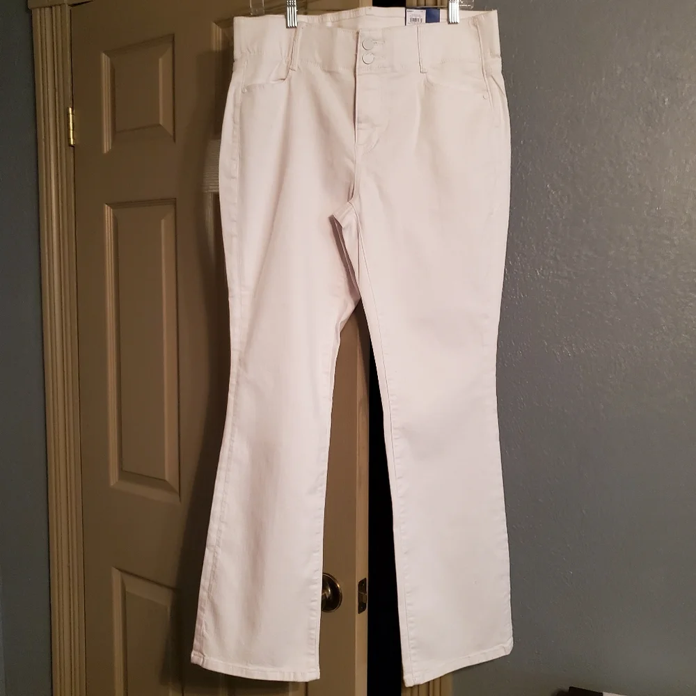 💄NWT Women's Apt. 9® Tummy Control Midrise Bootcut Jeans - Picture 1 of 10